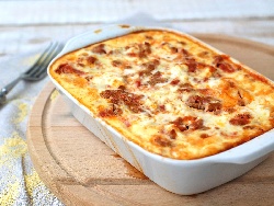 Запеканка с картофи, броколи, бекон, заквасена сметана, прясно мляко и яйца - снимка на рецептата Запеканка с картофи, броколи, бекон, заквасена сметана, прясно мляко и яйца - снимка на рецептата
